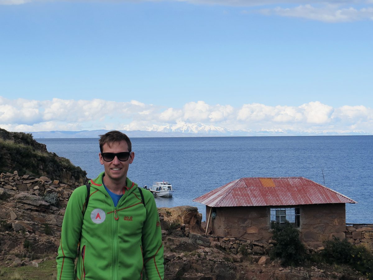 Ausblick Titicacasee und Bergwelt Boliviens