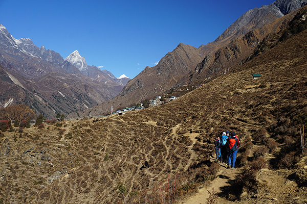 Blick aufs Gokyo-Tal in Nepal