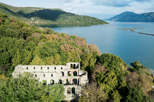 Eine Kirche im Butrint Nationalpark