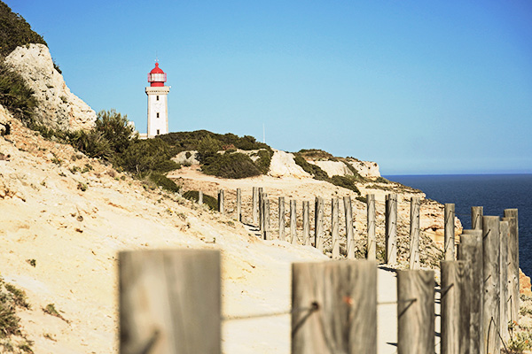 Leuchtturm am Weg der sieben hängenden Täler, Algarve