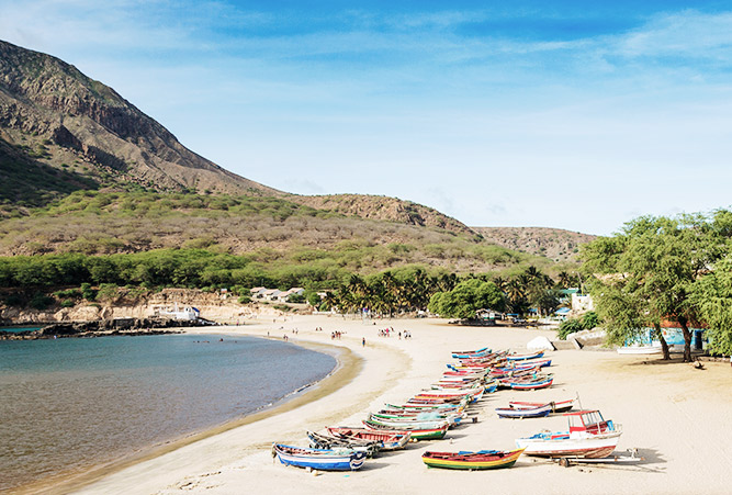 Boote am Meer, Santiago Kapverden