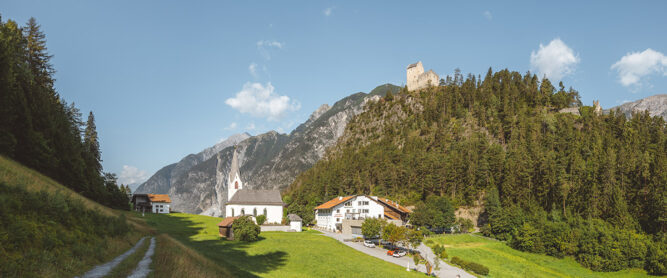 Burg am Burgenweg © Roman Huber