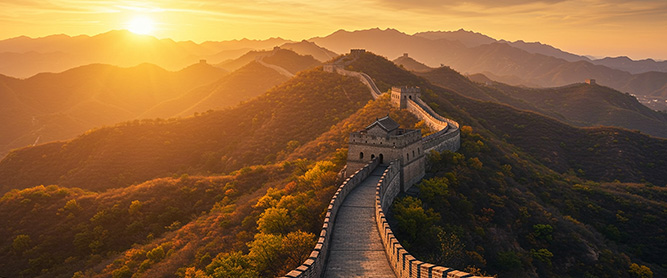 Chinesische Mauer bei Sonnenuntergang