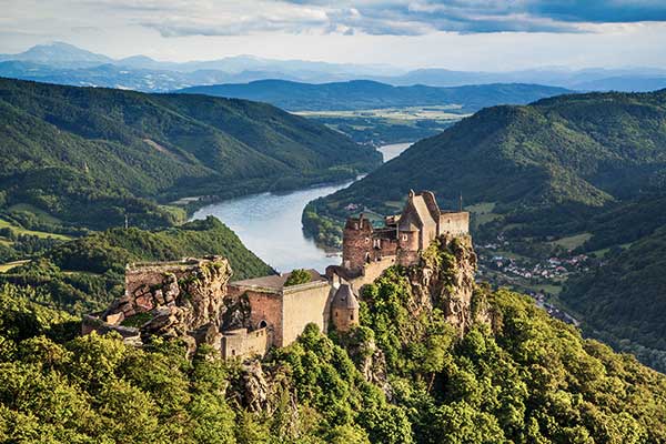 Die Agstein Burgruine an der Donau