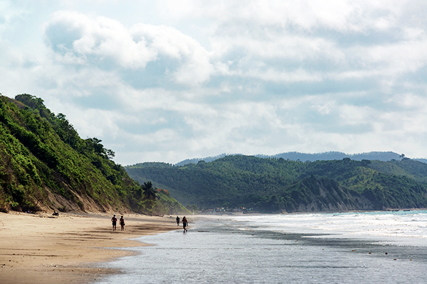 Der Strand Same an der Küste Ecuadors