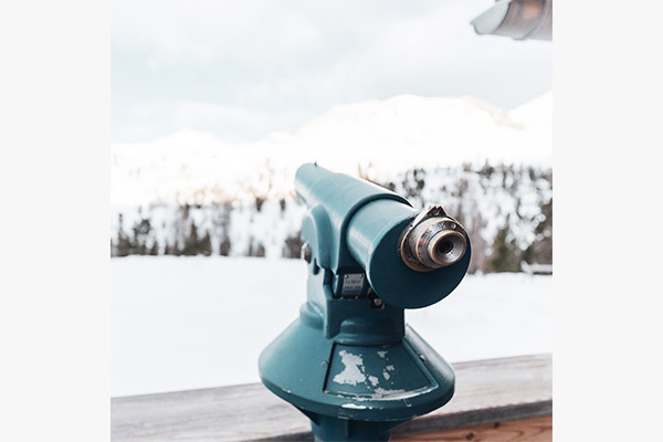 Fernglas auf Fanes Hütte, Dolomiten