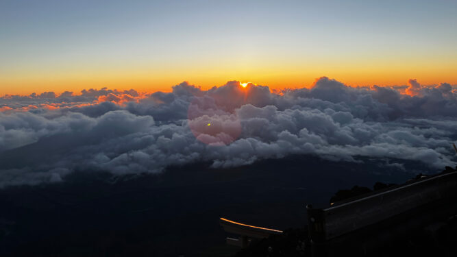 Sonnenaufgang am Fuji in Japan