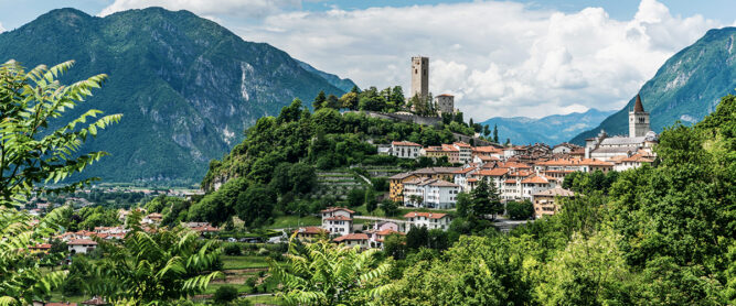 Das antike Dorf Gemona del Friuli am Alpe Adria Radweg