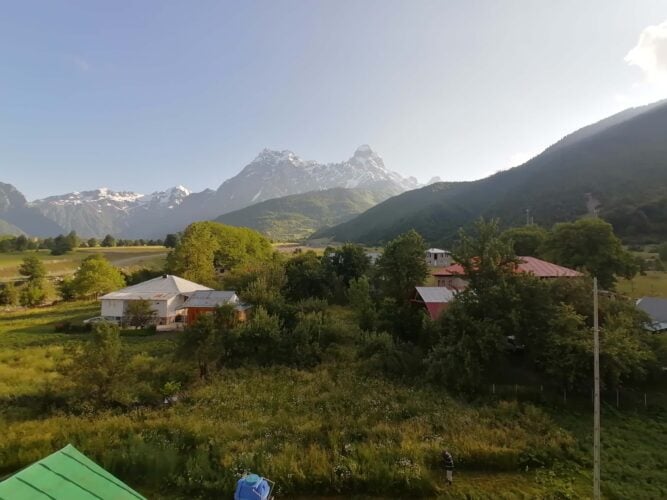 Ausblick auf Ushba