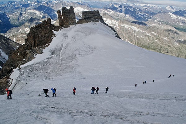 Hochtourengeher am Mount Paradiso