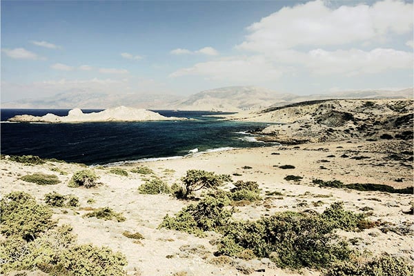 Karge Küste auf der griechischen Insel Karpathos