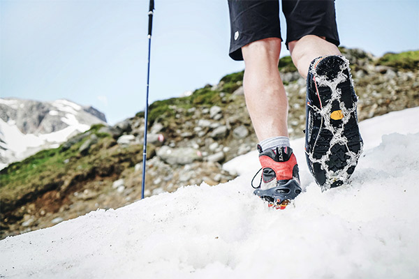 Grödel im Schneefeld, Wandern