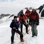 Vier BergsteigerInnen lachen in die Kamera, Ötztal