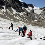 Bergsteiger mit Eispickel. Ötztaler Alpen