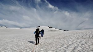 Bergsteiger kurz vor dem Gipfel, Hohe Tauern