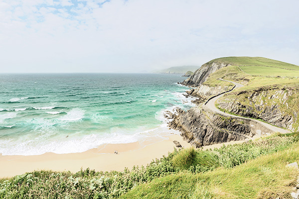 Strand am Slea Head Drive in Irland