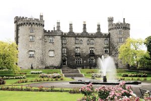 Das Kilkenny Schloss in Irland.