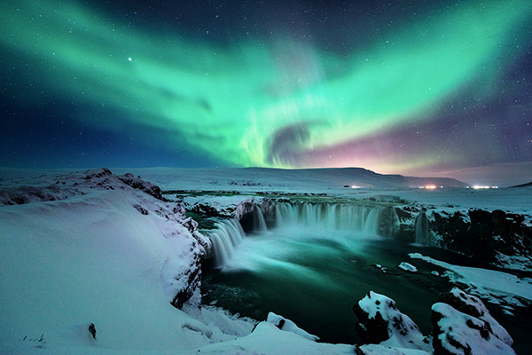 Wasserfall Godafoss, Nordlichter, Island