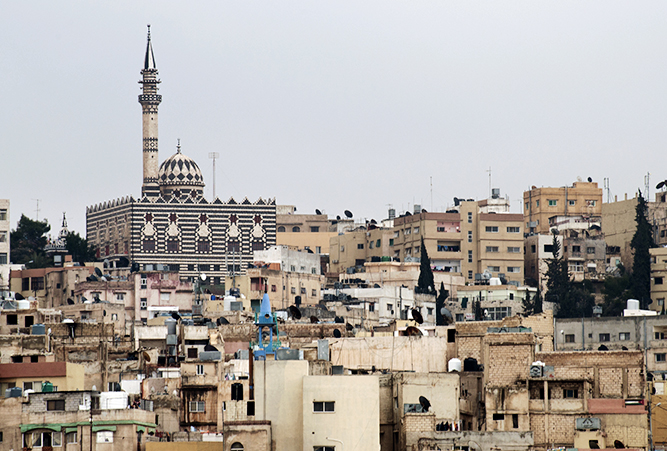 Häuser und eine Moschee in Amman