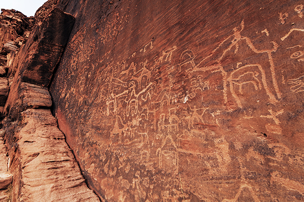 Felsgravuren im Wadi Rum