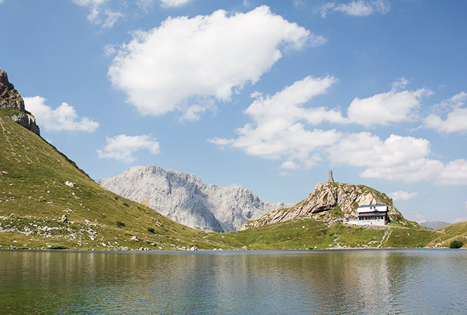 Wolayersee am Karnischen Höhenweg