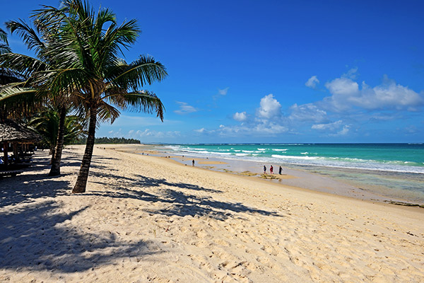 Sandstrand am Diani Beach in Kenia