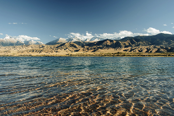 Das Ufer am See Issyk-Kul