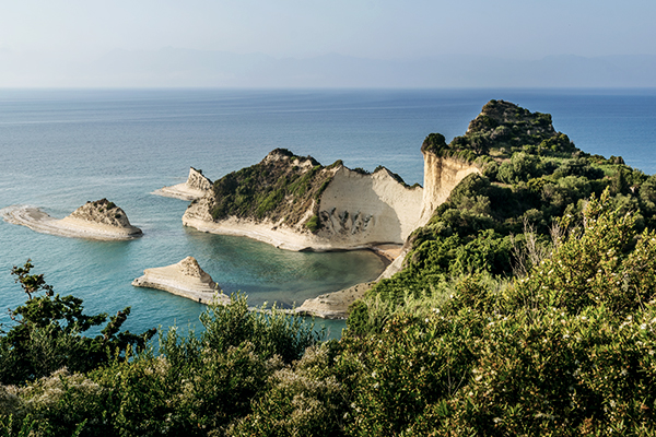 Blick auf die Steilküste am Kap Drastis