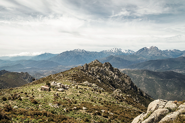 Landschaft bei der Wanderung auf den Monte Astu