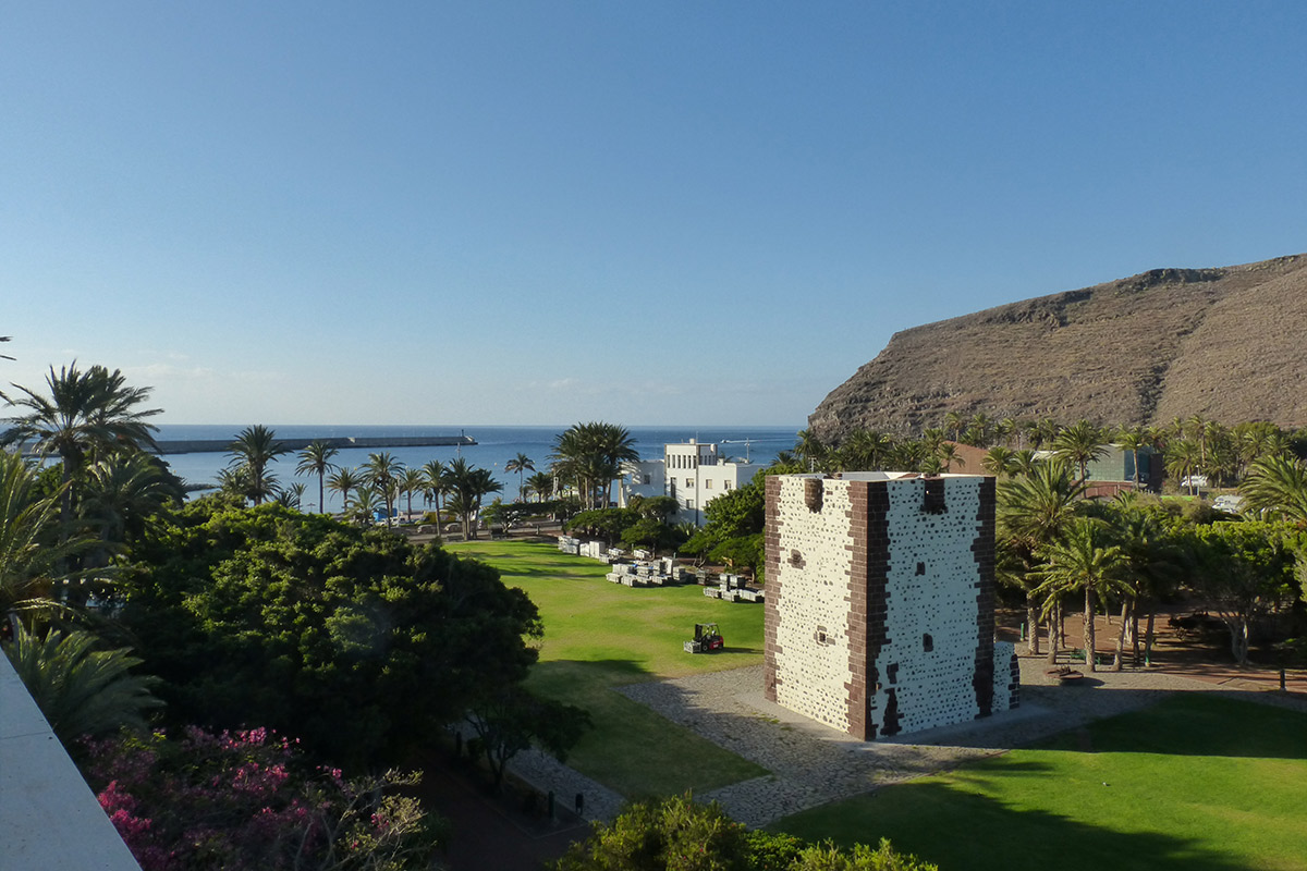 Blick vom Hotel Torre del Conde in den gleichnamigen Park