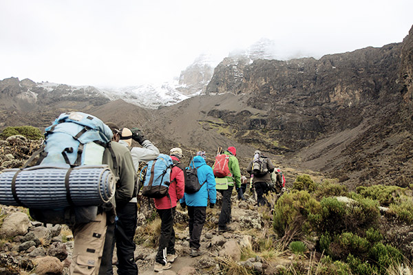 träger-gepaeck-kilimanjaro