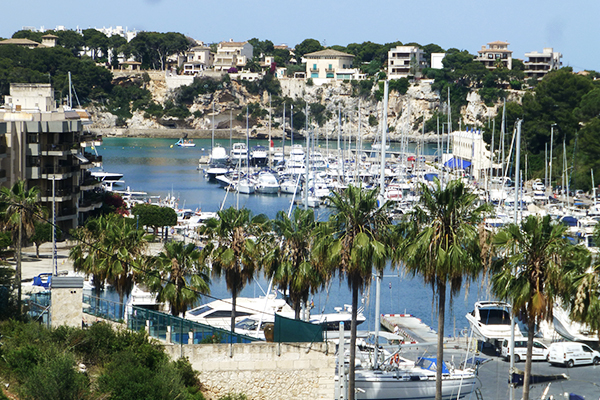 Charmanter Hafenort Porto Cristo auf Mallorca