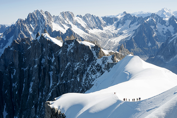 Bergsteiger auf dem Weg zum Gipfel des Mont Blanc