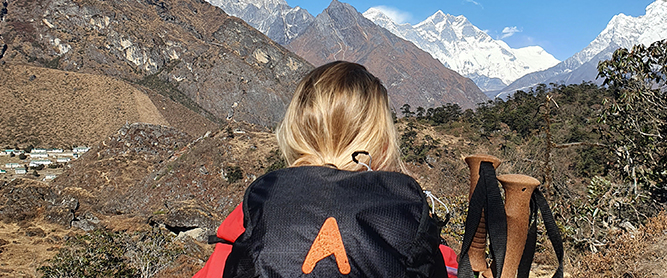 Mittagspause mit Blick auf den Mount Everest - ein einmaliges Erlebnis