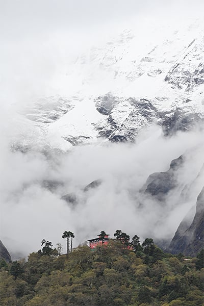 Kloster Tengboche im Nebel