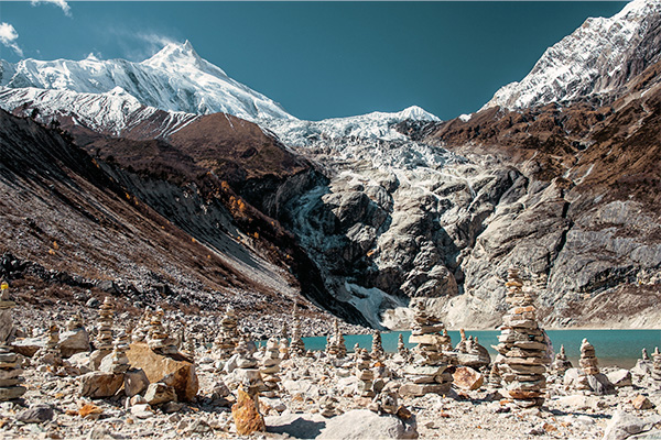 Birendrasee mit Aussicht auf den Manaslu am Manaslu Circuit