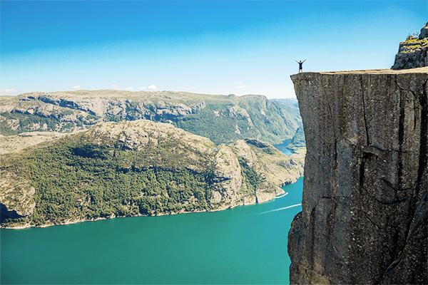 Berühmte Aussichts-Klippe am Lysefjord