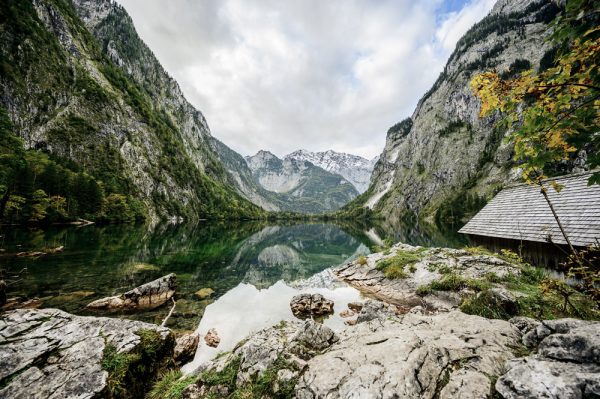 Das klare Gewässer des Obersees, Deutschland