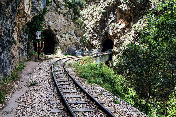 Schmalste Zahnradbahn, Peloponnes