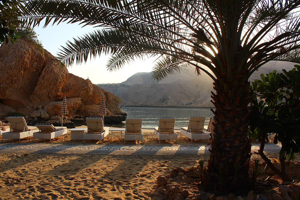 Entspannen am Strand vom Muscat Hill Resort