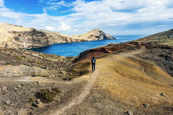 Wanderer am Ostkap von Madeira