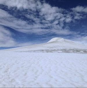 Flacher Gipfel unter blauem Himmel, Ötztaler Alpen