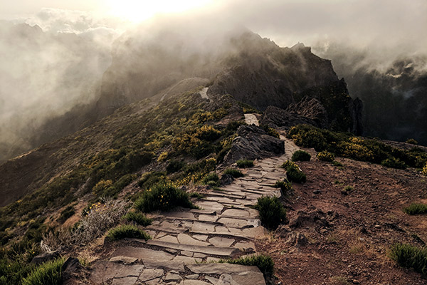 Pflasterweg am Pico Ariero, Madeira