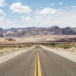 Eine einsame Straße des Death Valleys Nationalparks, USA. © Pietro de Grandi