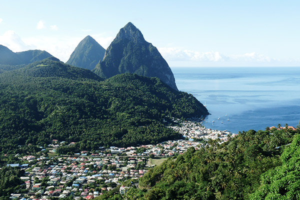 pitons-st.-lucia-karibik