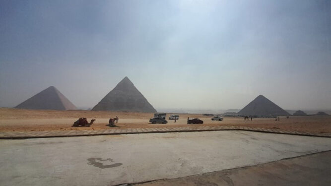 Pyramiden von Gizeh Kairo