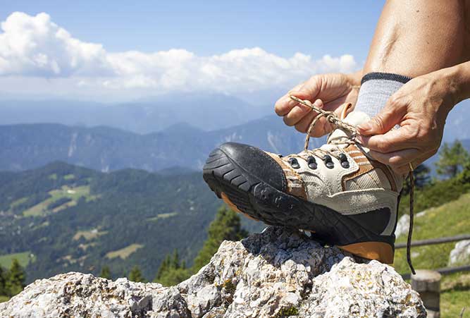 bergschuhe schnüren