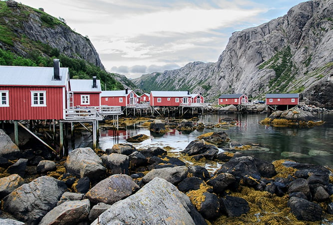 Das Fischerdorf Nusfjord auf den Lofoten