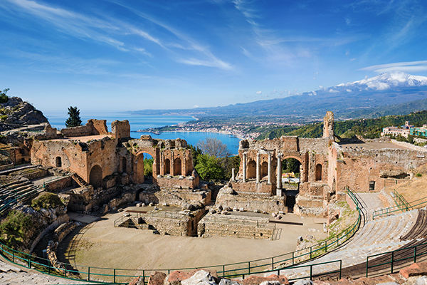 Die Ruinen des antiken Theaters in Taormina