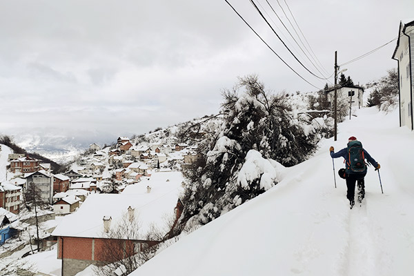 Schnee Ortschaft, Albanien